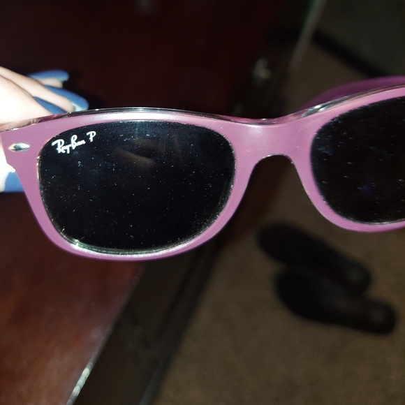 Ray-Ban Wayfarer Burgundy Sunglasses - Picture 3 of 6
